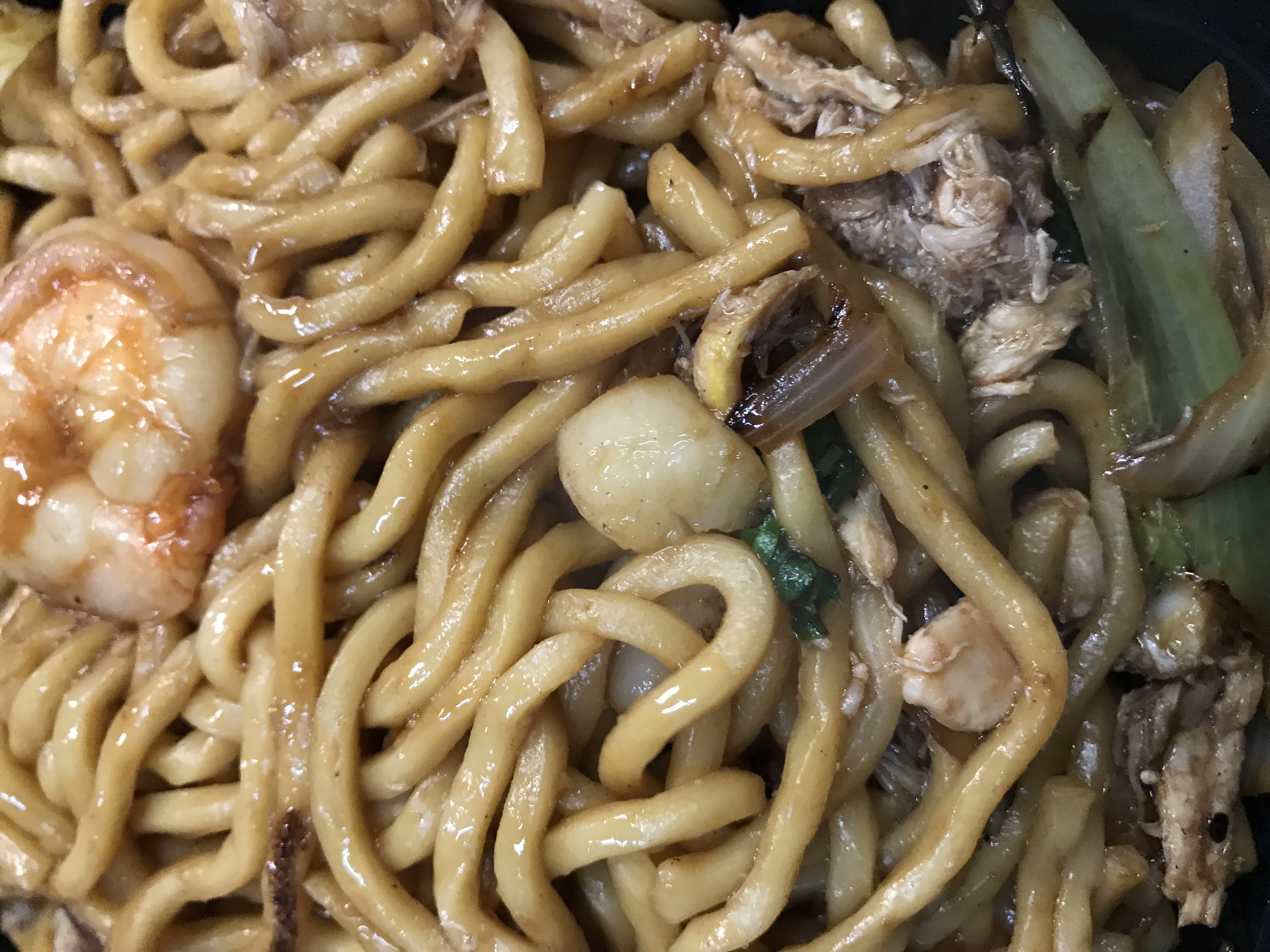 Order Seafood Chow Mein food online from Fortune Restaurant store, Oakland on bringmethat.com