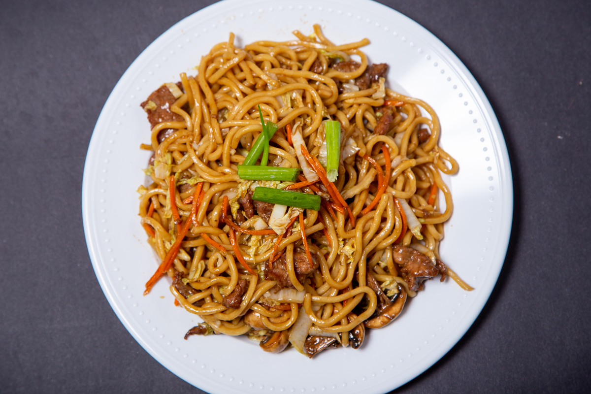 Order Beef Chow Mein food online from Mings Garden store, San Jose on bringmethat.com