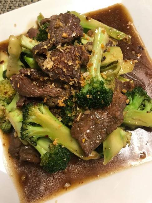Order Stir-Fried Broccoli food online from Aroy Thai Kitchen store, Las Vegas on bringmethat.com