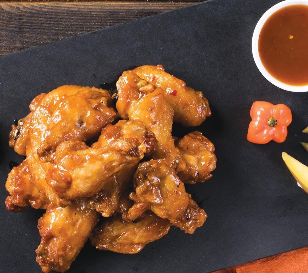 Order Naked Wings - 5 Pieces food online from Pats Select Pizza | Grill store, Gloucester on bringmethat.com