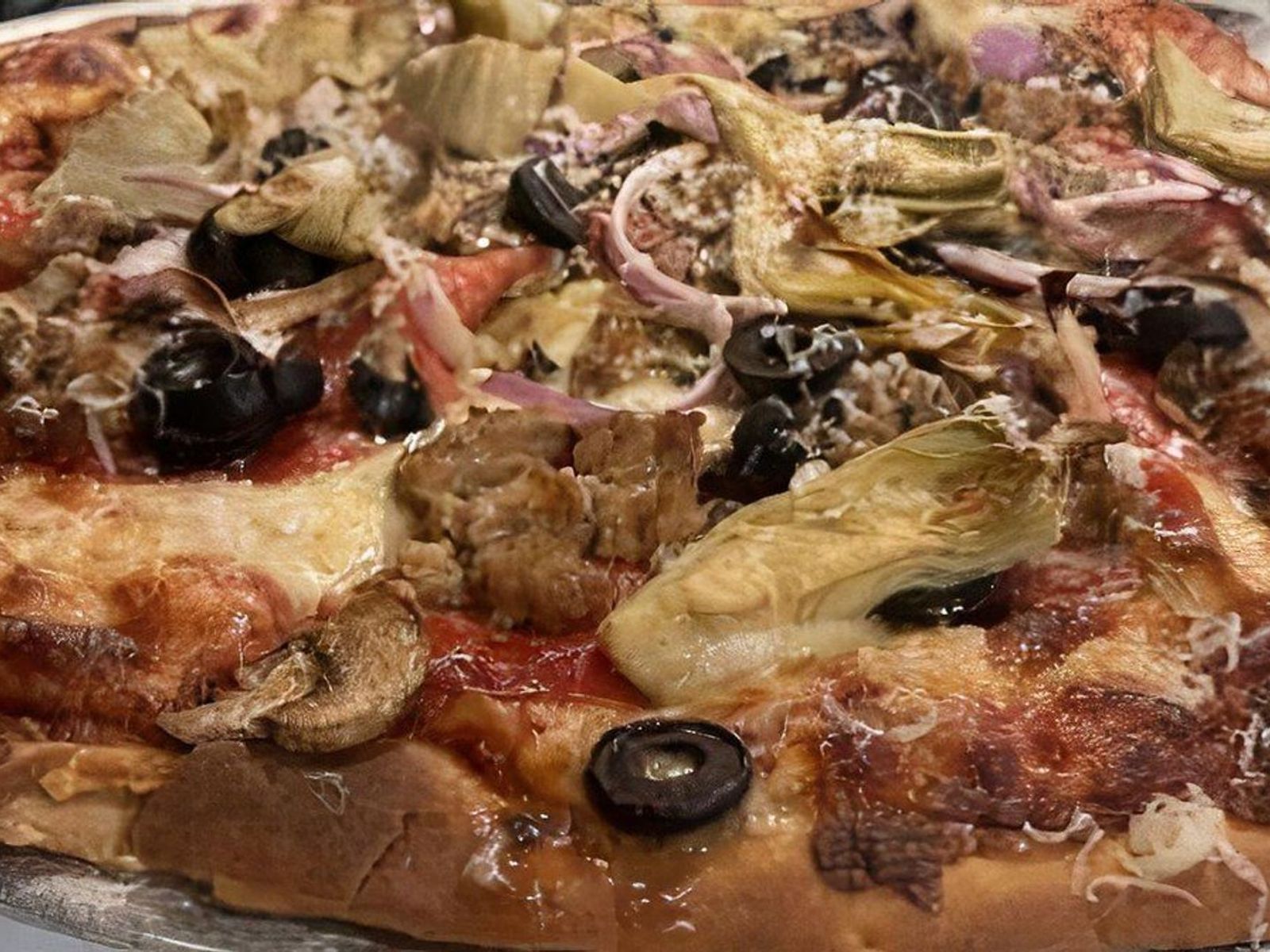 Order Mammoth  food online from Garbage Pizza store, Canyon Lake on bringmethat.com