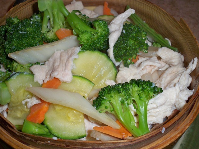 Order 502. Chicken with Vegetables 蔬菜鸡 food online from Panda Garden Chinese Restaurant store, Sugar Land on bringmethat.com