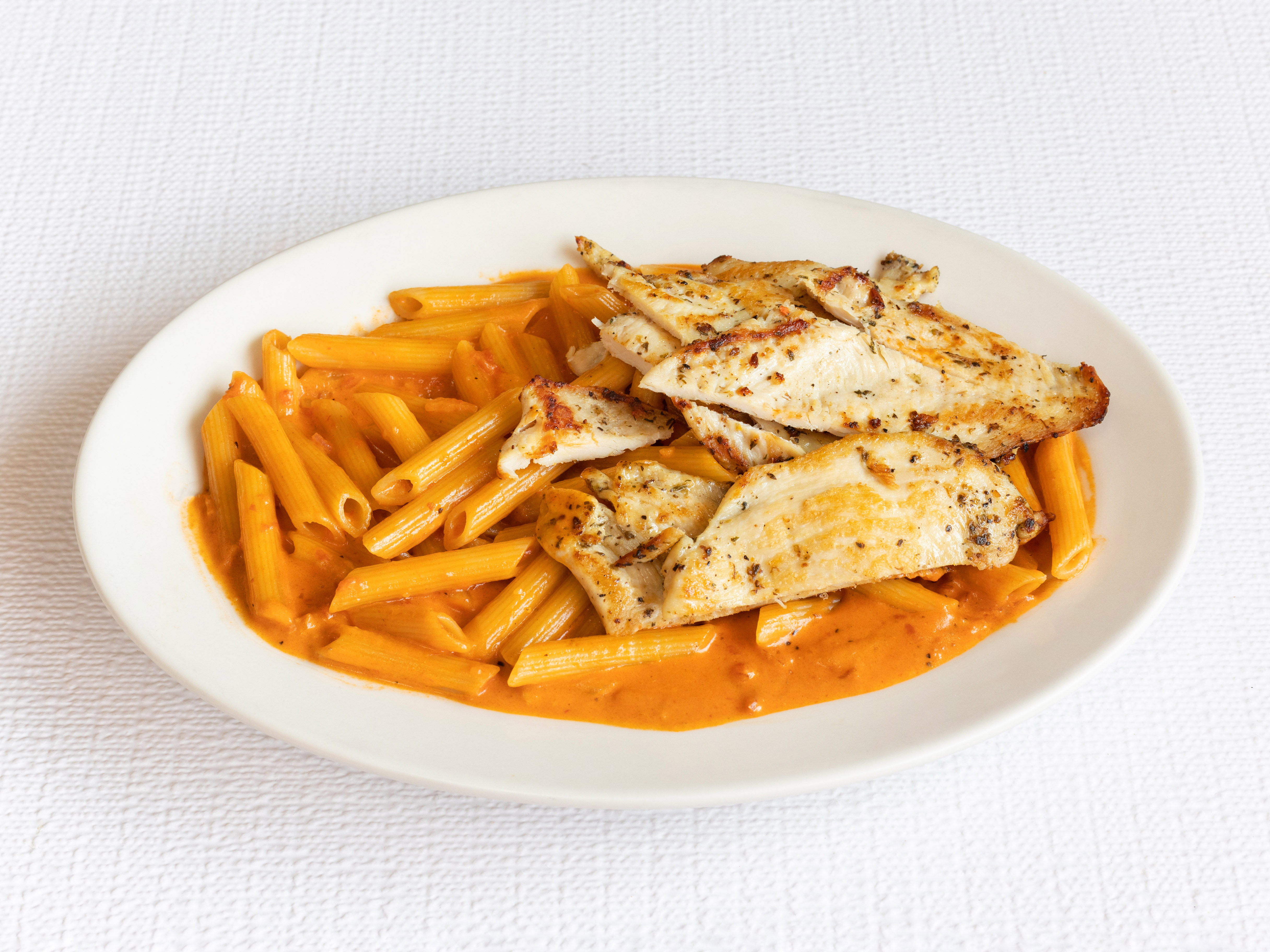 Order Penne a la Vodka food online from Georgio's Pizzeria store, Jersey City on bringmethat.com