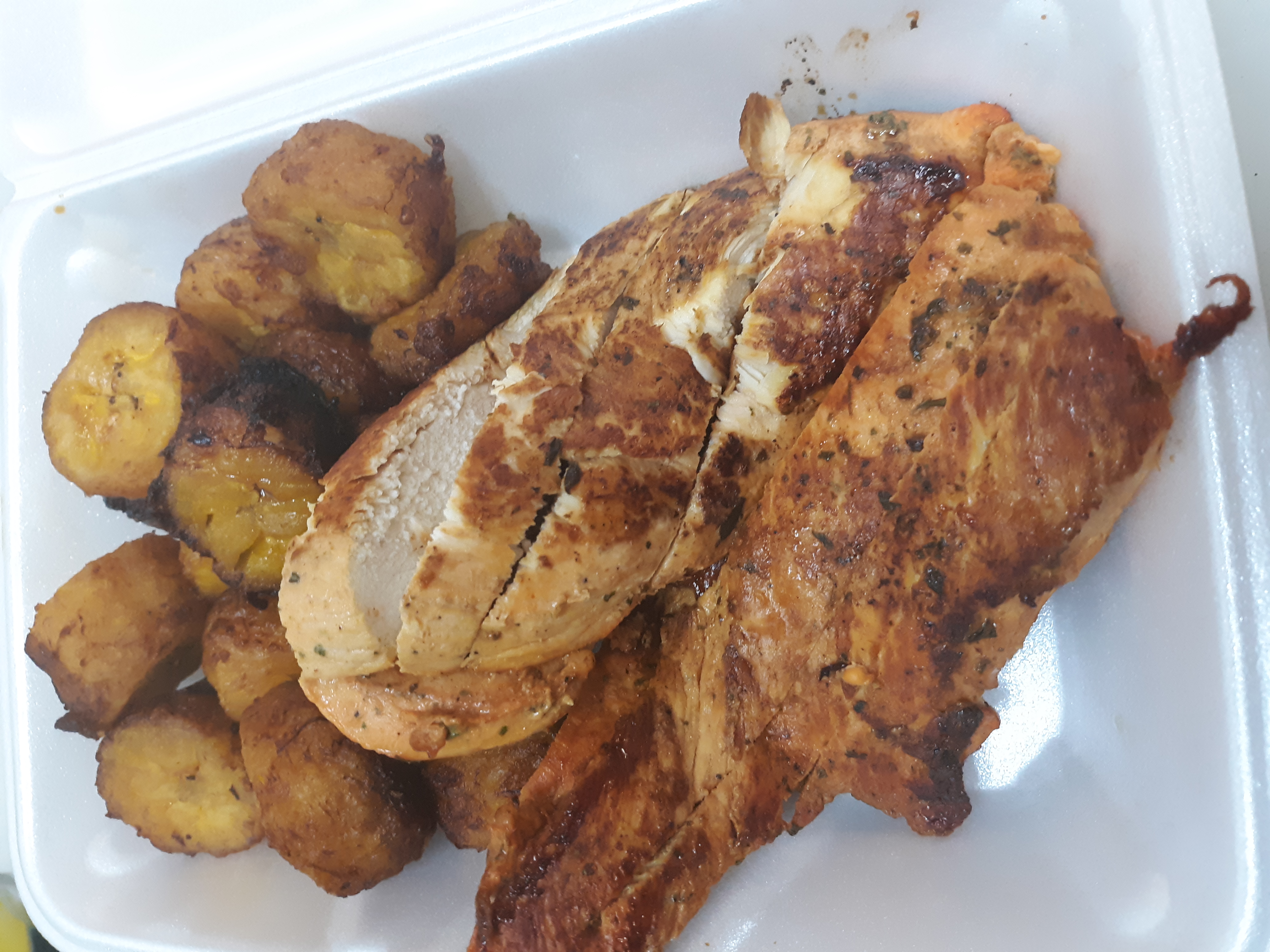 Order Pechuga con maduros/GRILLED CHICKEN  N SWEET PLANTAIN food online from Oscar's Kitchen store, Bronx on bringmethat.com