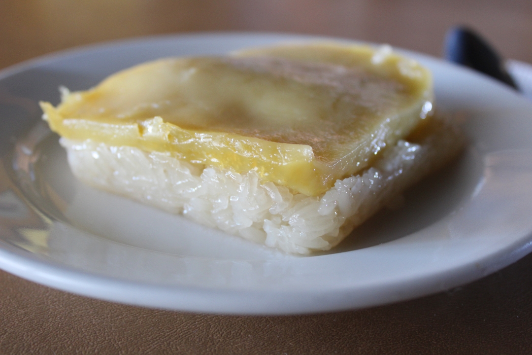 Order D2. Sweet Sticky Rice with Custard food online from Thai Food Owensboro store, Owensboro on bringmethat.com