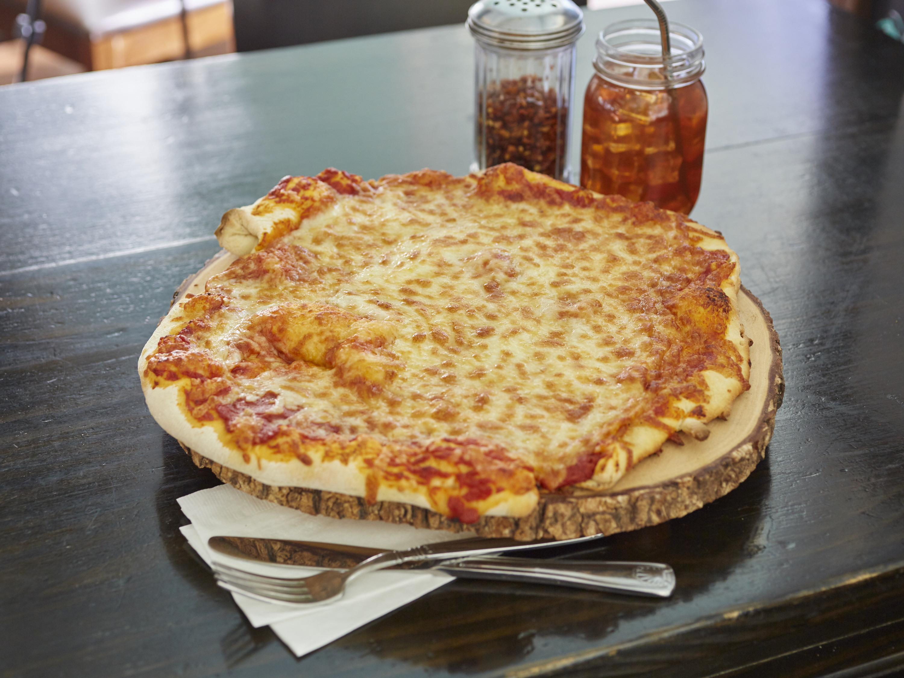 Order Cheese Pizza food online from Shores Pizzeria store, Santa Monica on bringmethat.com