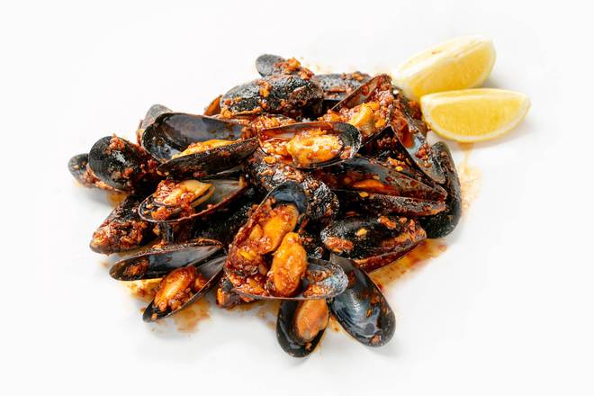 Order Mussels (1 LB) food online from Juicy Snow Crab & Lobster store, Los Angeles on bringmethat.com