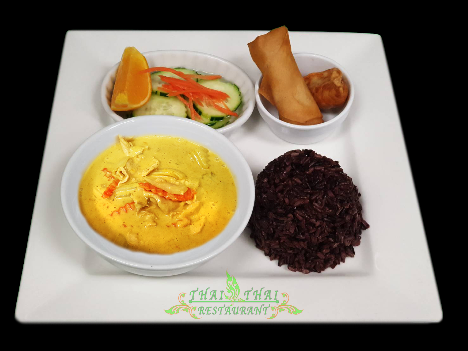 Order L10. Yellow Lunch  food online from Thai Thai Restaurant store, Fallbrook on bringmethat.com
