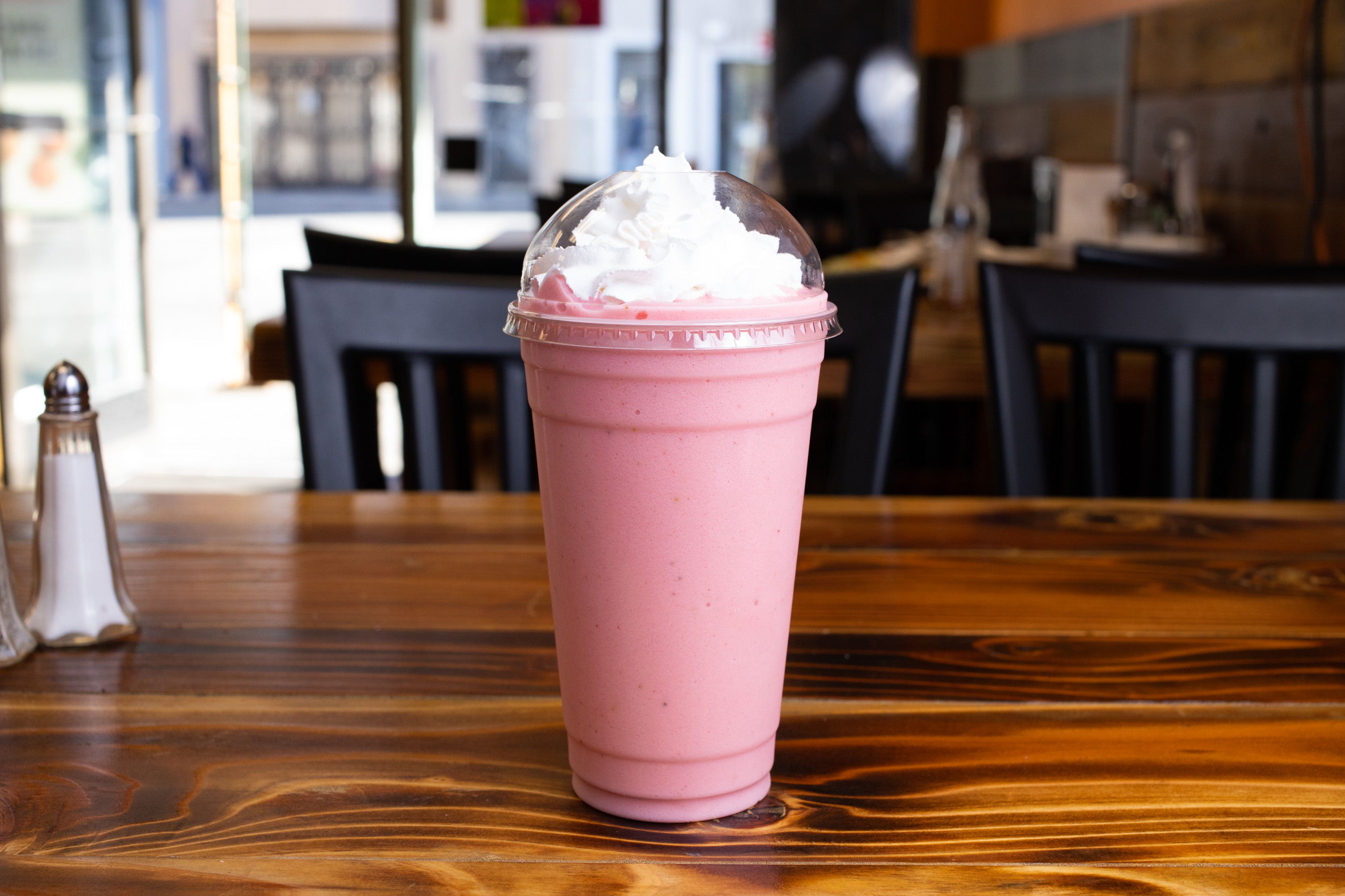 Order Strawberry Banana smoothie 24OZ  food online from Cafe Guatemalteco store, San Francisco on bringmethat.com