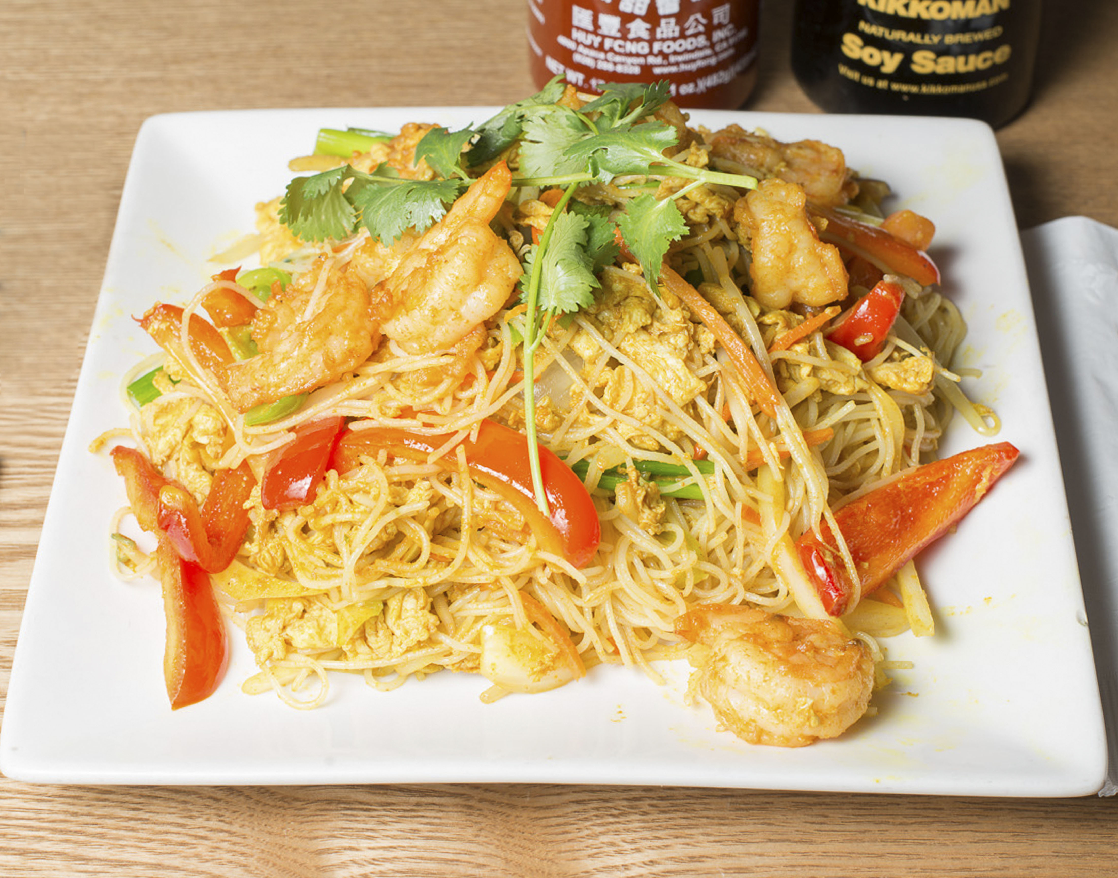 Order Singapore Curry Noodles food online from Zume Asian Cuisine store, Denver on bringmethat.com