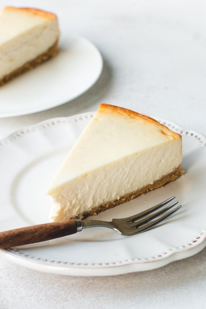Order Cheese Cake - Dessert food online from Sammys Pizza And Fried Chicken store, Brighton on bringmethat.com
