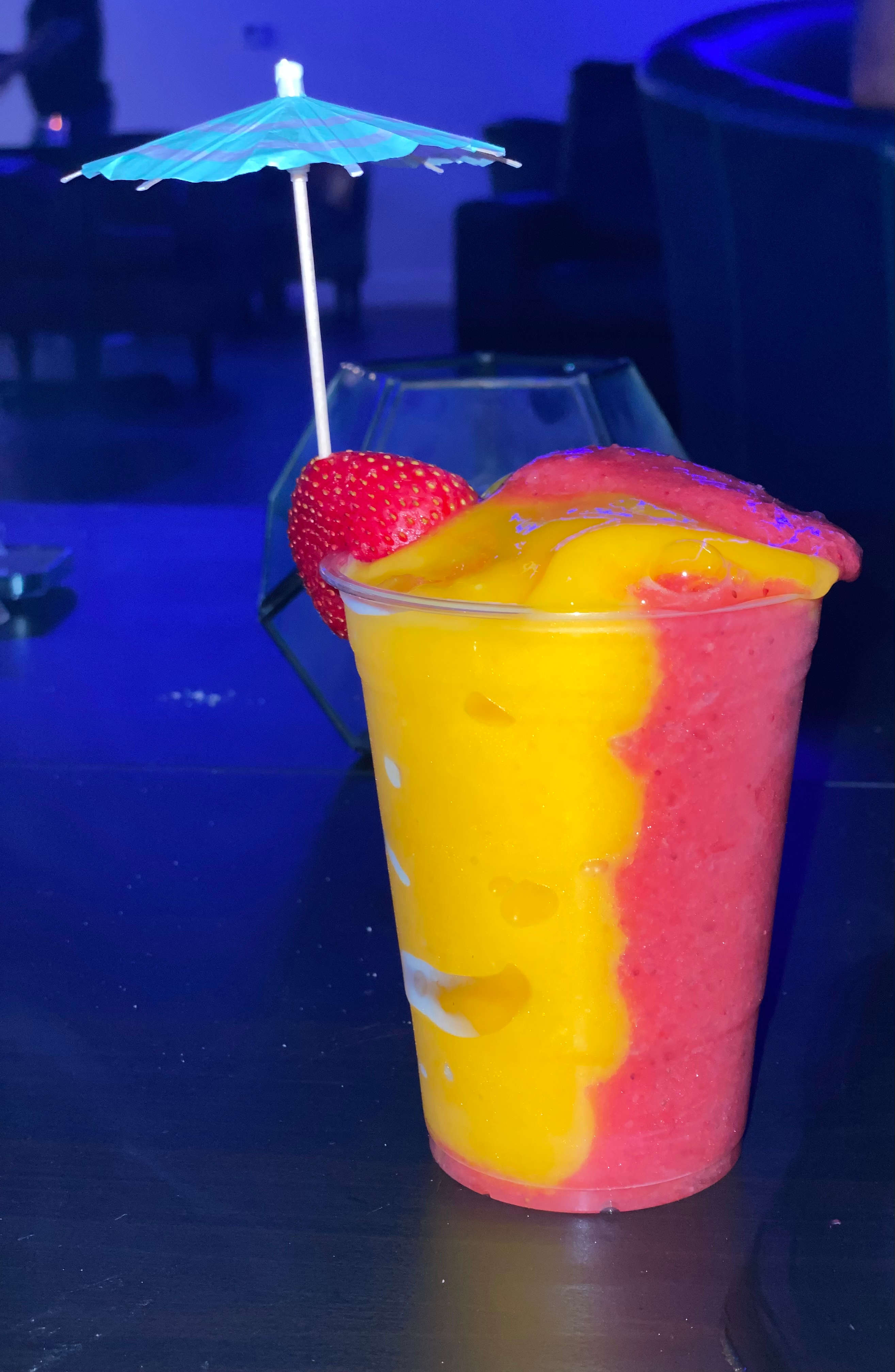 Order Strawberry Mango Smoothie food online from Hookah House store, Wylie on bringmethat.com