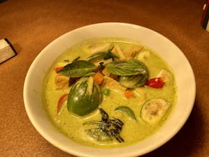Order 35. Green Curry (Authentic Thai) food online from Thai Time Bistro store, San Diego on bringmethat.com