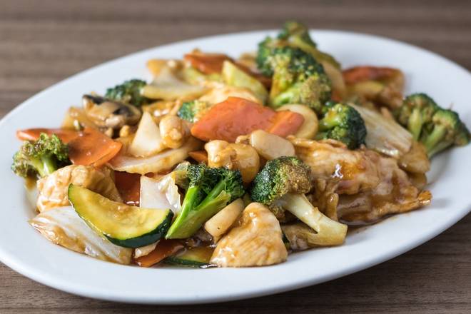 Order Vegetable Chicken food online from "Golden Dragon Chinese Restaurant " store, Elk Grove on bringmethat.com