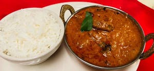Order Chicken Curry food online from Mithu Indian Cuisine store, Grand Rapids on bringmethat.com