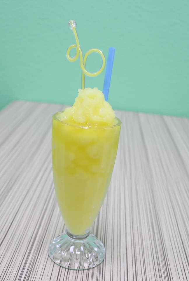 Order B1. Peach Smoothie food online from Zogam Cafe store, Tulsa on bringmethat.com