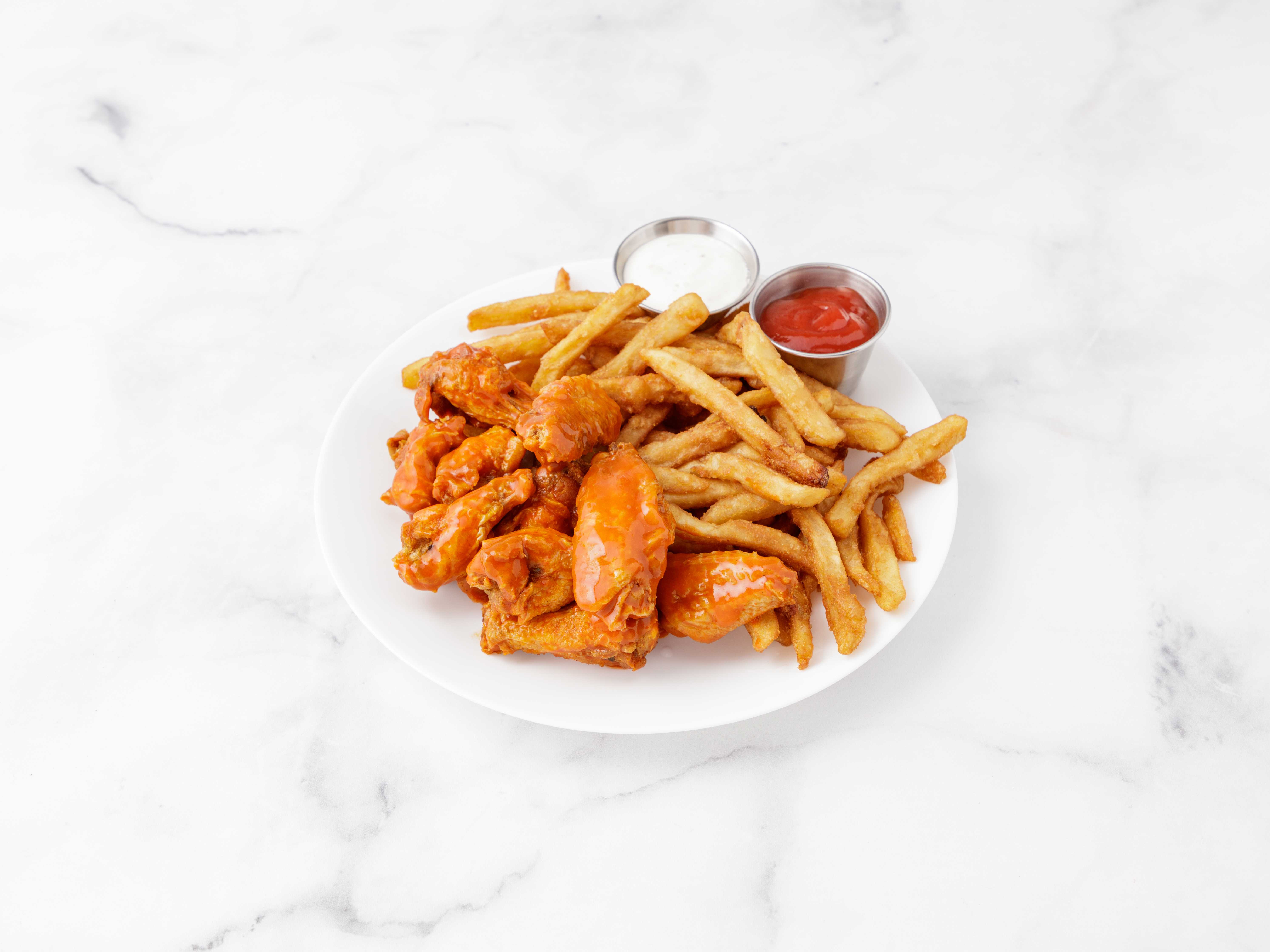 Order 8 Buffalo Wings Platter food online from Pizza Plus #3 store, New Haven on bringmethat.com
