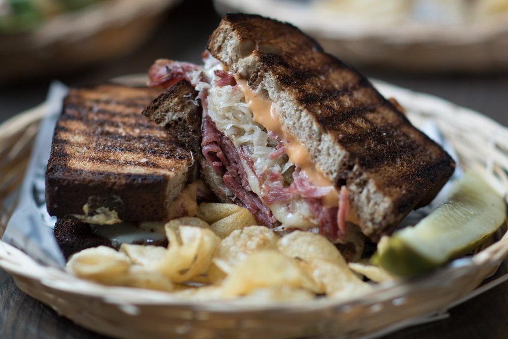 Order Deli Reuben food online from The Goddess And Grocer On State store, Chicago on bringmethat.com