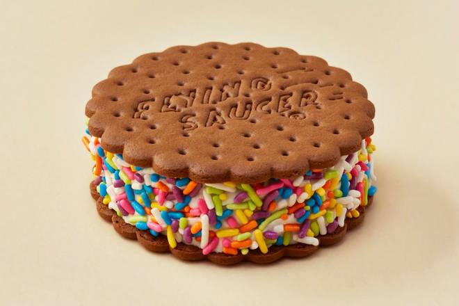 Order Deluxe Flying Saucers® (Individual) food online from Carvel store, Lake Ronkonkoma on bringmethat.com