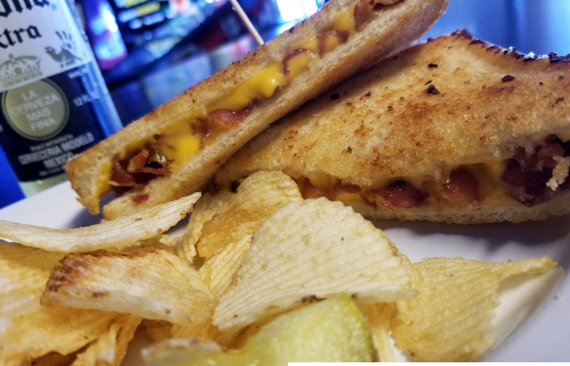 Order Grilled Cheese Sandwich food online from Frogtown Johnnie store, Toledo on bringmethat.com