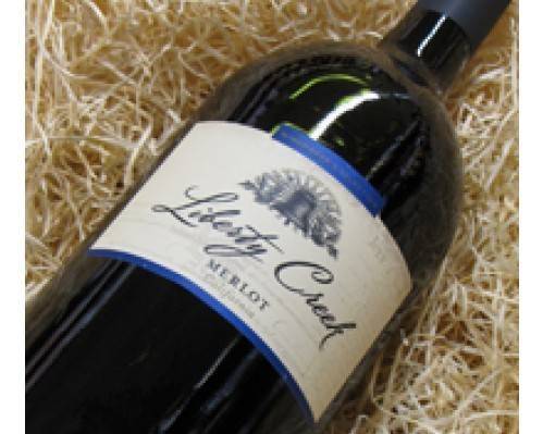 Order Liberty Creek Wine, Winemaker's Selection Merlot California (NV) · 1.5 L  food online from House Of Wine store, New Rochelle on bringmethat.com