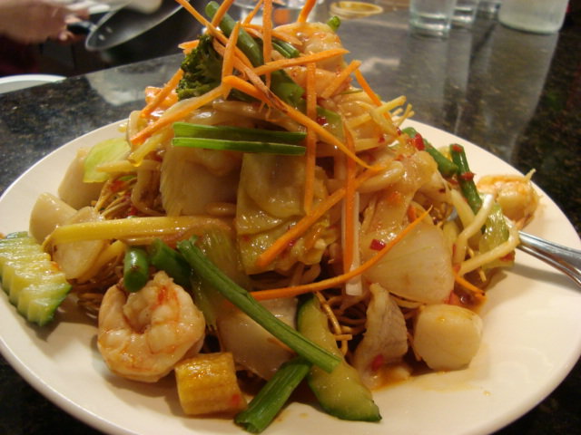 Order 24. Crispy Egg Noodles food online from The Lemongrass Cafe store, Tumwater on bringmethat.com