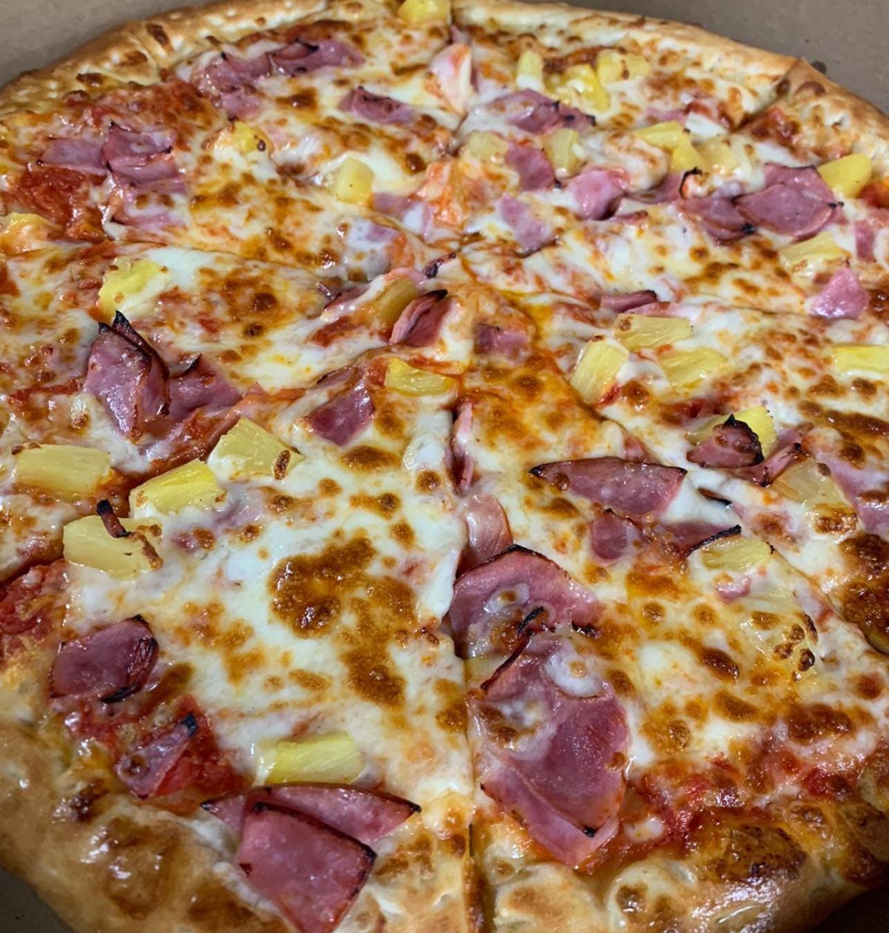 Order Ham & Pineapple Pizza - Medium 12'' food online from Glen Burnie Wings store, Glen Burnie on bringmethat.com