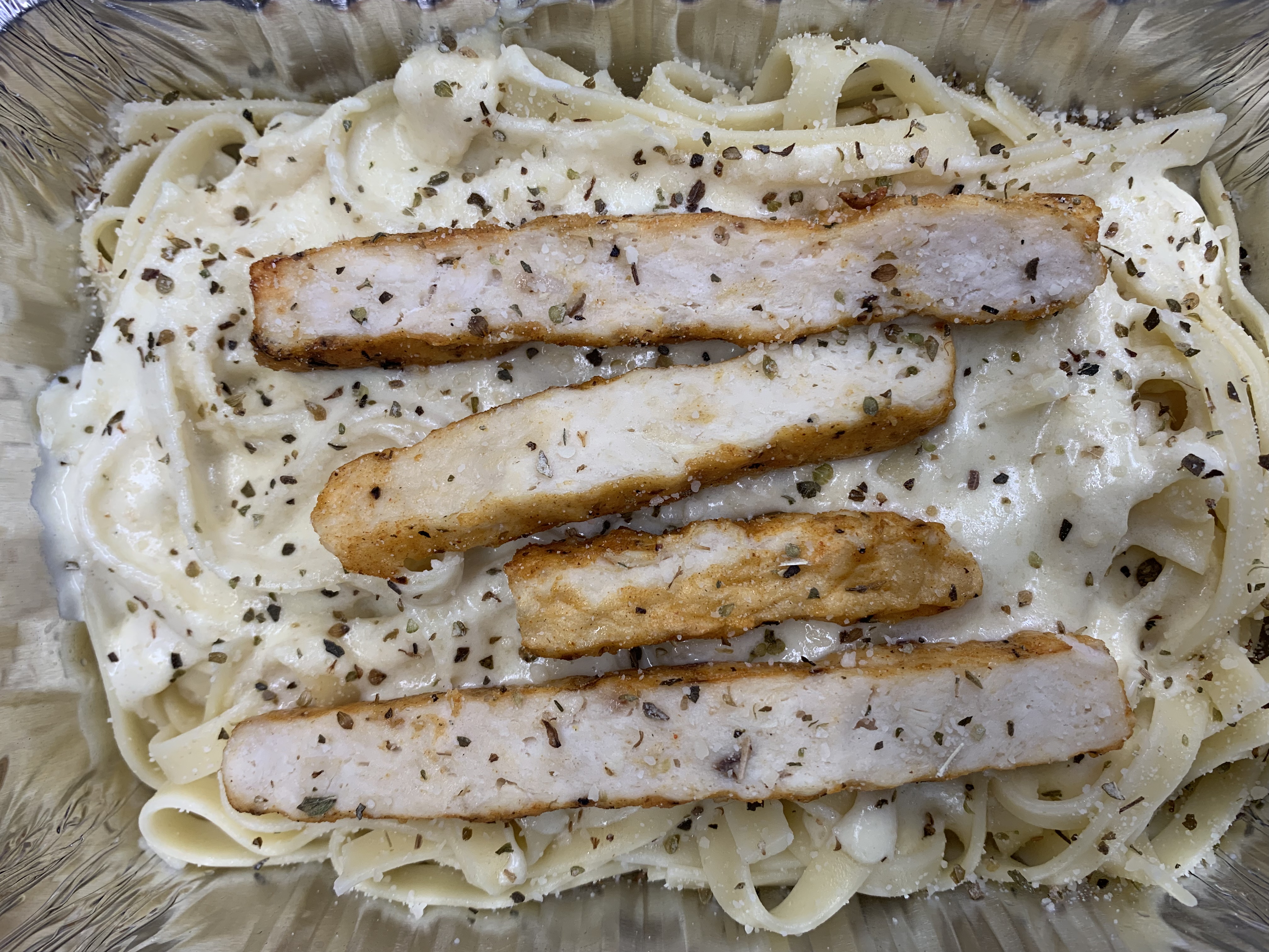 Order Pasta Alfredo with Chicken Dinner food online from Mama Cimino's store, Dixon on bringmethat.com