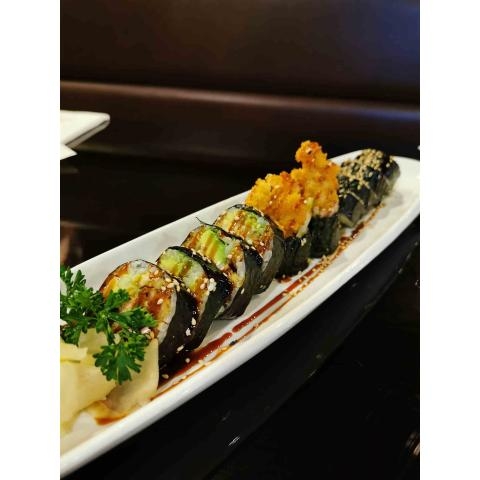 Order Spider Roll food online from Ginza store, Bloomfield on bringmethat.com
