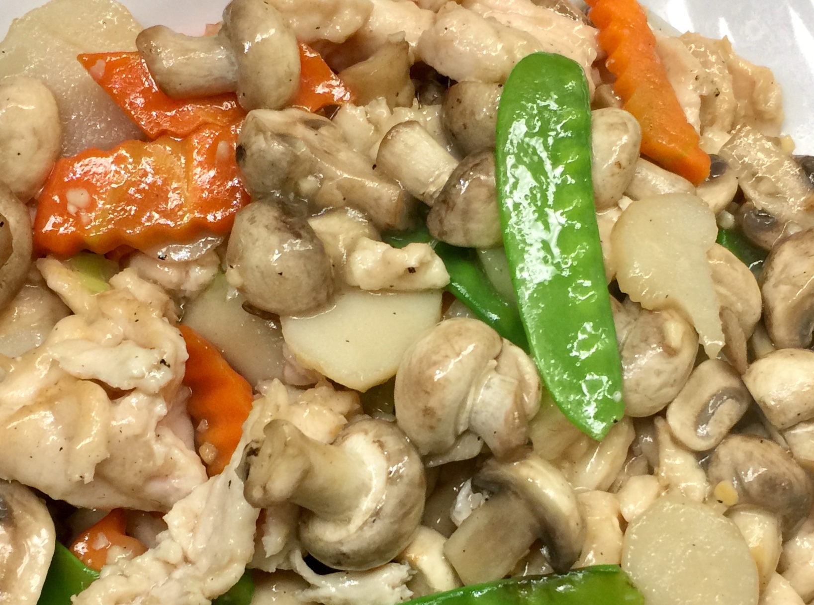 Order 36. Mushroom Chicken food online from Go Get em Chinese store, Rancho Cucamonga on bringmethat.com