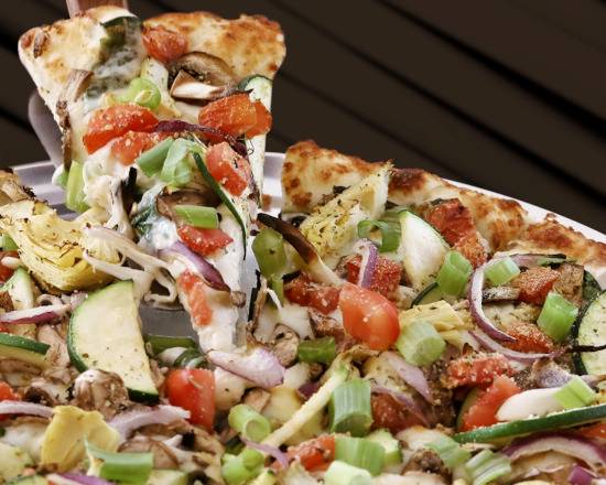 Order Extra Large Gourmet Veggie Pizza food online from Round Table Pizza store, Apple Valley on bringmethat.com