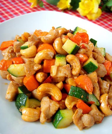Order G03. Cashew Nut with Chicken food online from Wok Station store, San Francisco on bringmethat.com