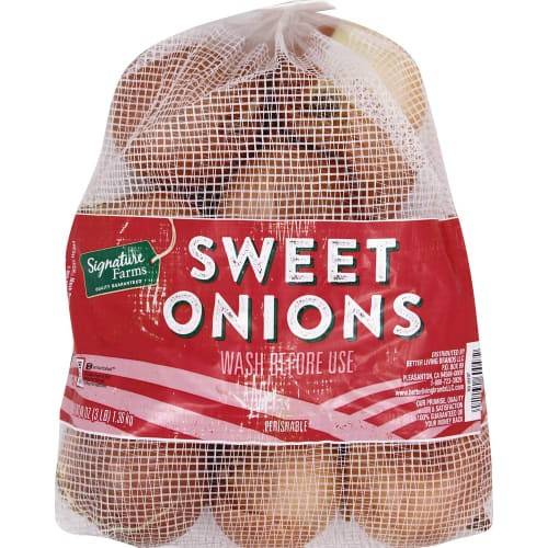Order Signature Farms · Sweet Onions (48 oz) food online from Albertsons store, Belgrade on bringmethat.com