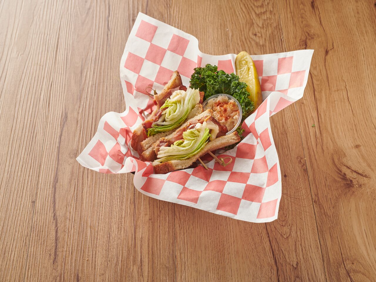 Order Bacon, Lettuce, and Tomato Sandwich food online from Neil's coffee shop store, New York on bringmethat.com