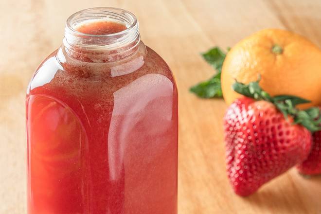 Order STRAWBERRY COOLER  food online from Mad Greens store, Greenwood Village on bringmethat.com
