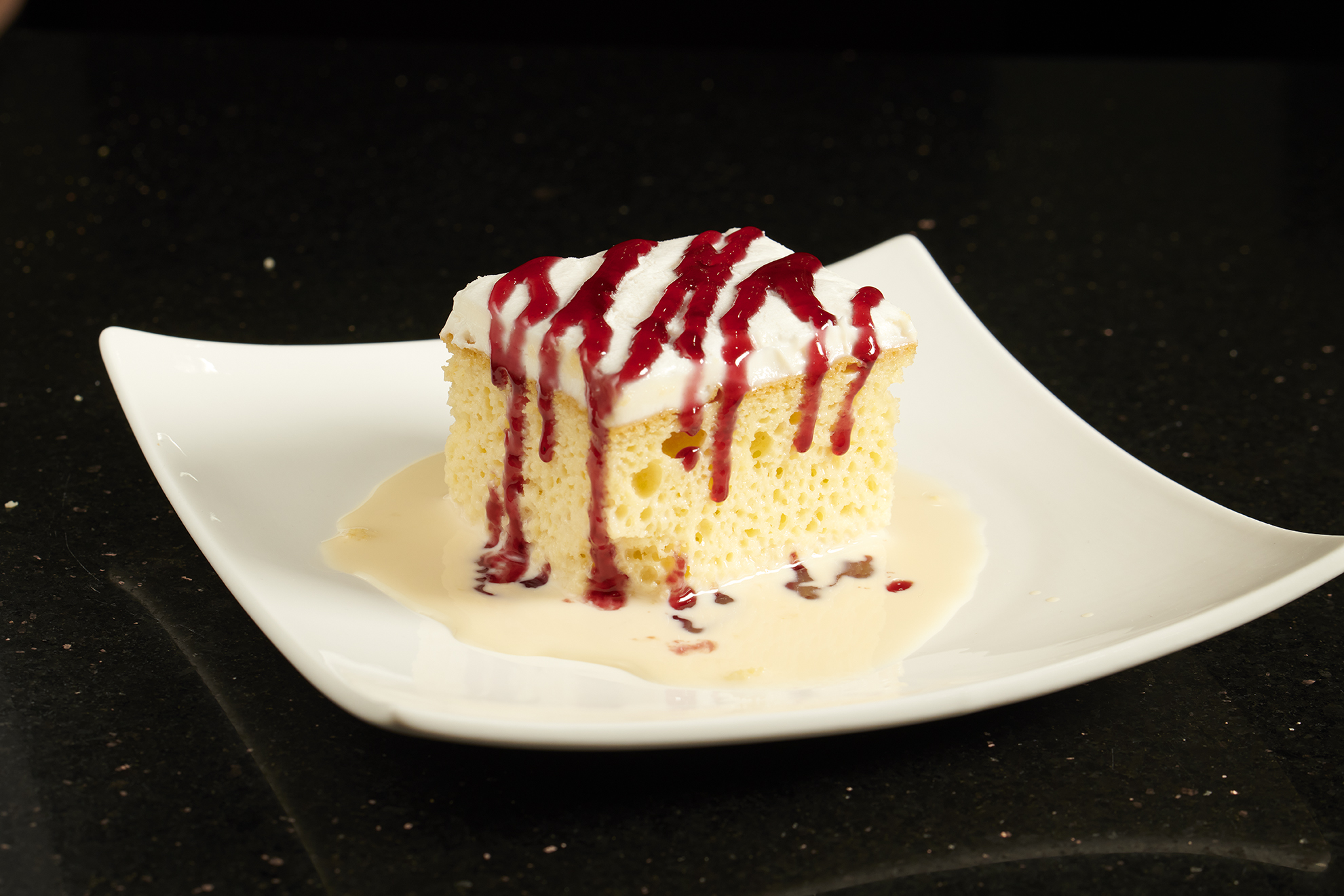 Order Colombian Tres Leches  food online from Blue store, Elmhurst on bringmethat.com