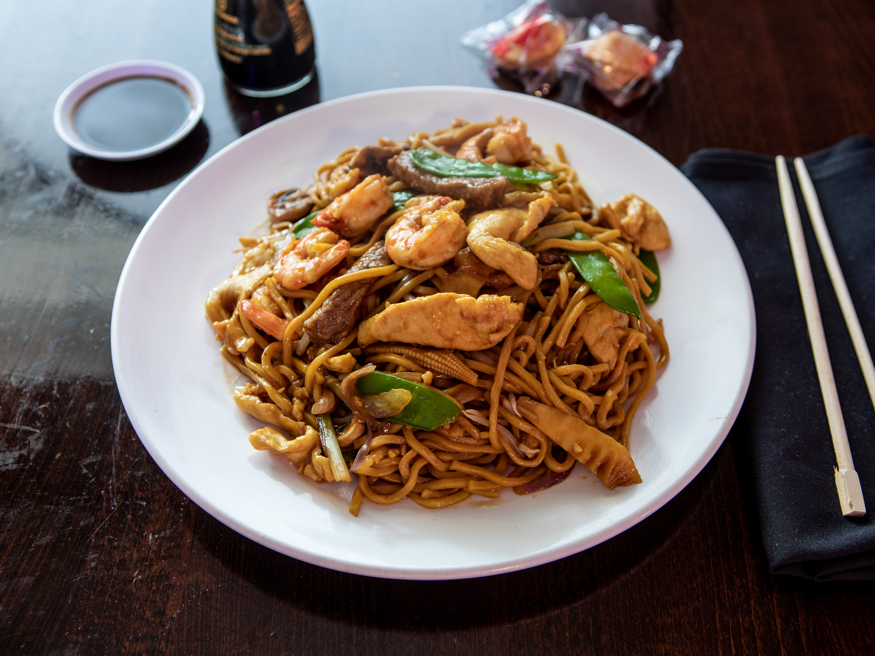 Order LM4. House Combo Lo Mein Noodle food online from Shogun Steak House store, Alton on bringmethat.com