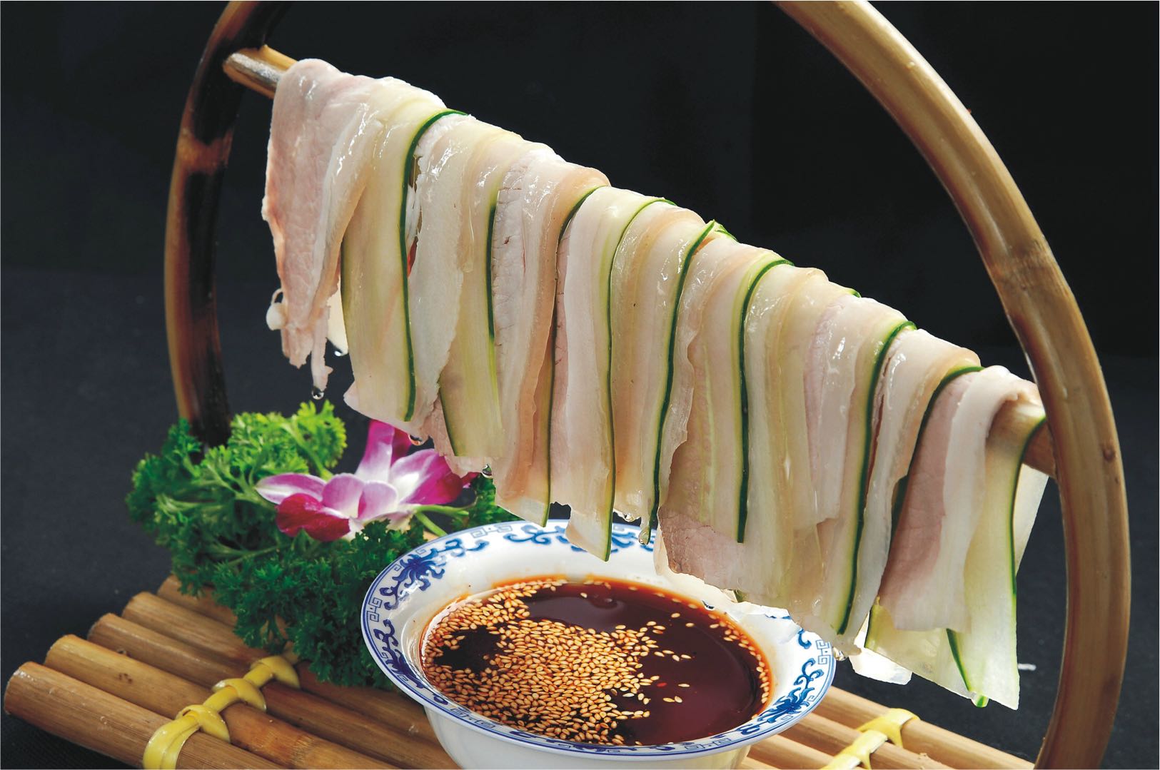 Order Sliced Pork Belly with Garlic and Chili Oil food online from Xun Yu Si Kao store, Edison on bringmethat.com