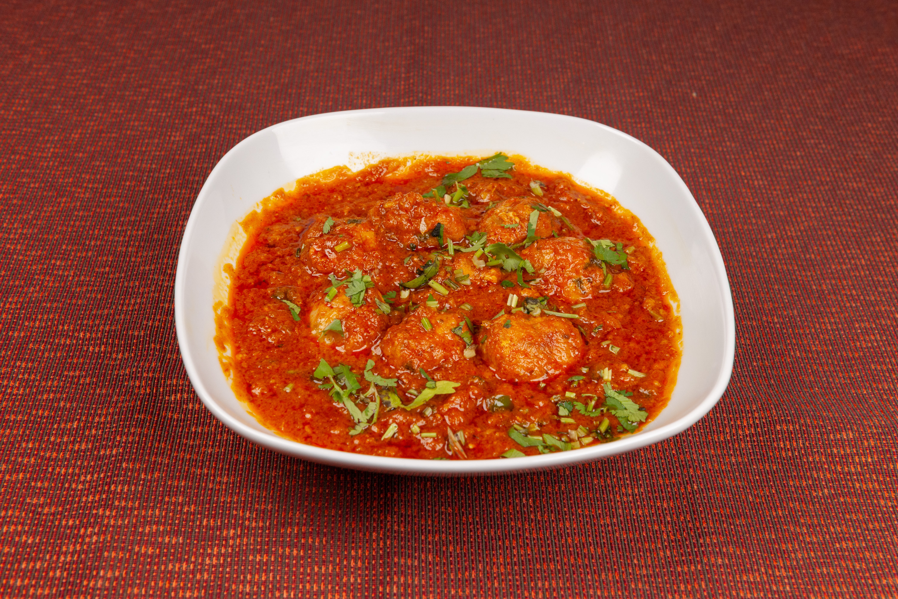 Order Chicken Kofta (meatballs) 8 PCs  food online from Zaroka store, New Haven on bringmethat.com