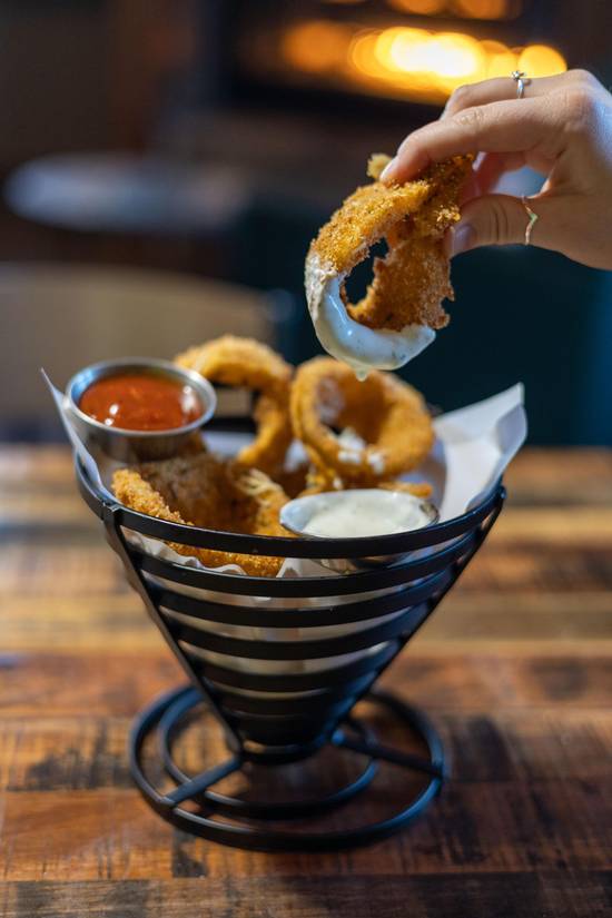 Order Onion Rings food online from Murrayhill Taphouse store, Beaverton on bringmethat.com