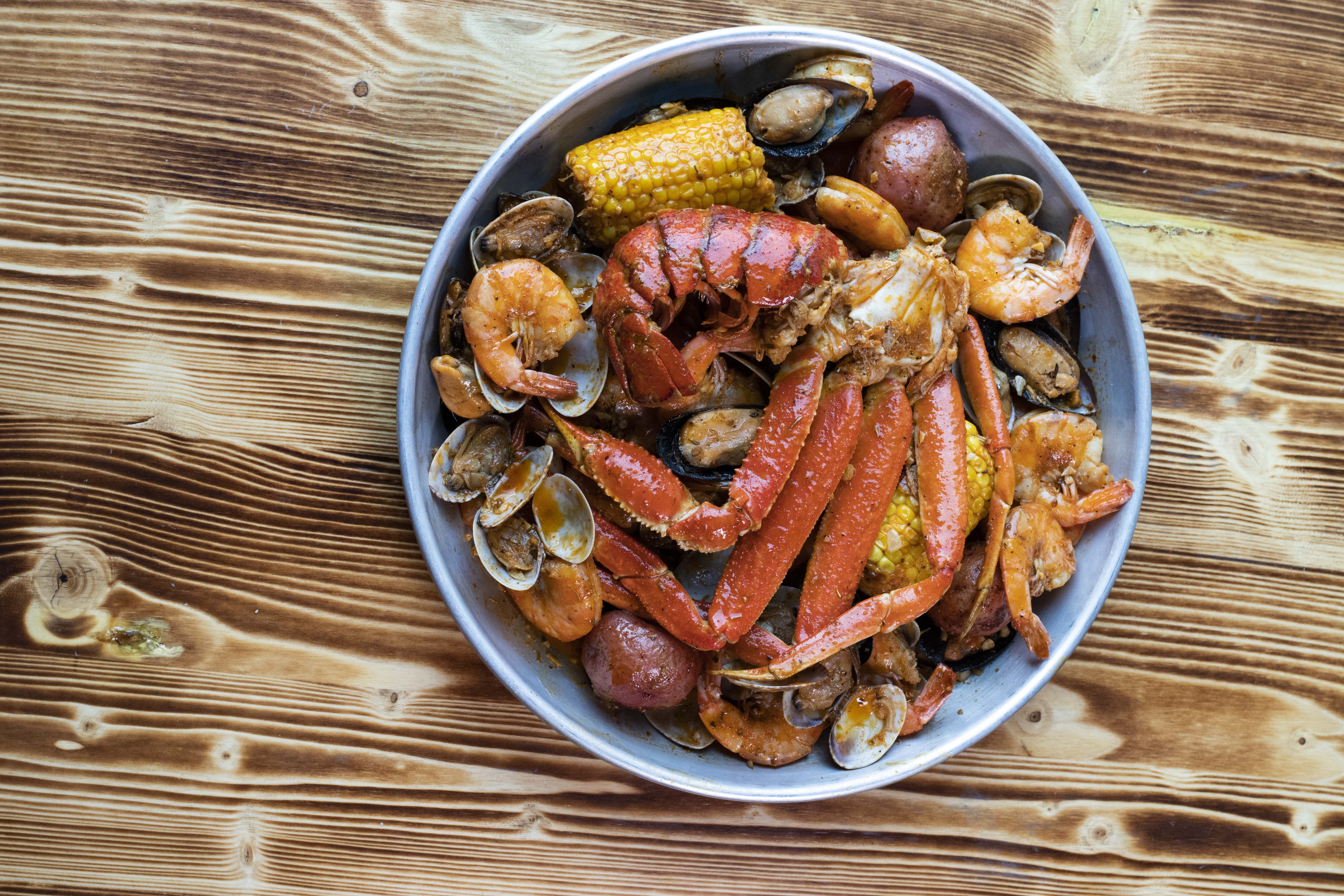 Order The Reel’s Catch food online from Hook & Reel Cajun Seafood & Bar store, Longview on bringmethat.com