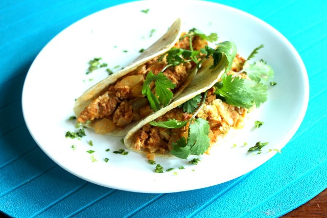 Order Eggs with Mexican Sausage Taco ( huevo) food online from La Cocina Cubana store, Lansing on bringmethat.com