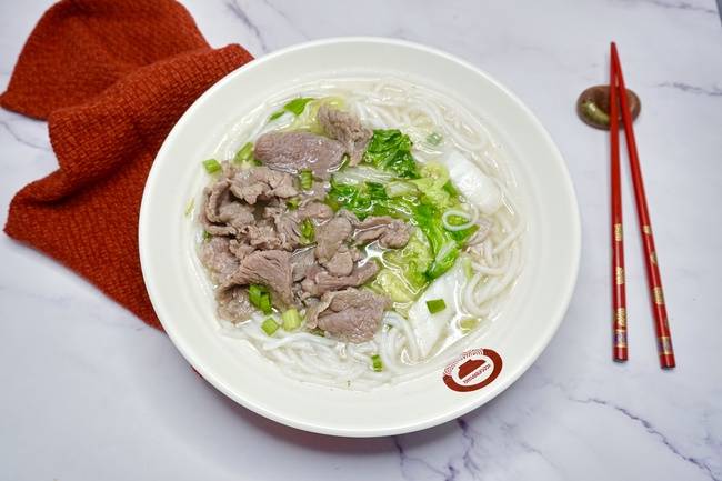 Order 牛肉鲜汤粉 / Beef Rice Noodle Soup food online from Classic Guilin Rice Noodles store, Milpitas on bringmethat.com