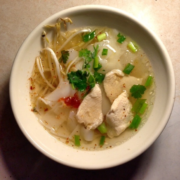 Order Thai Spicy Chicken Noodle Soup food online from Melanee Thai store, Los Angeles on bringmethat.com