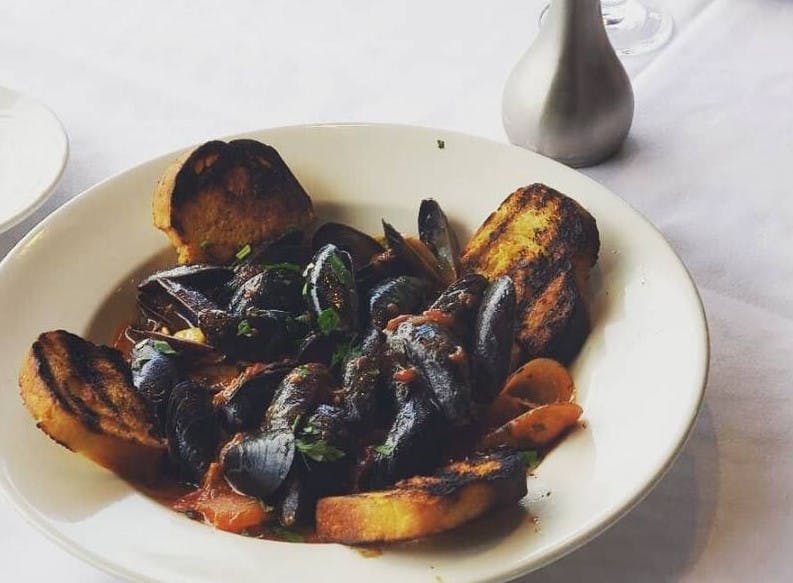 Order Fresh Maine Mussels - Appetizer food online from Fountain Side Seafood Grill store, Horsham on bringmethat.com