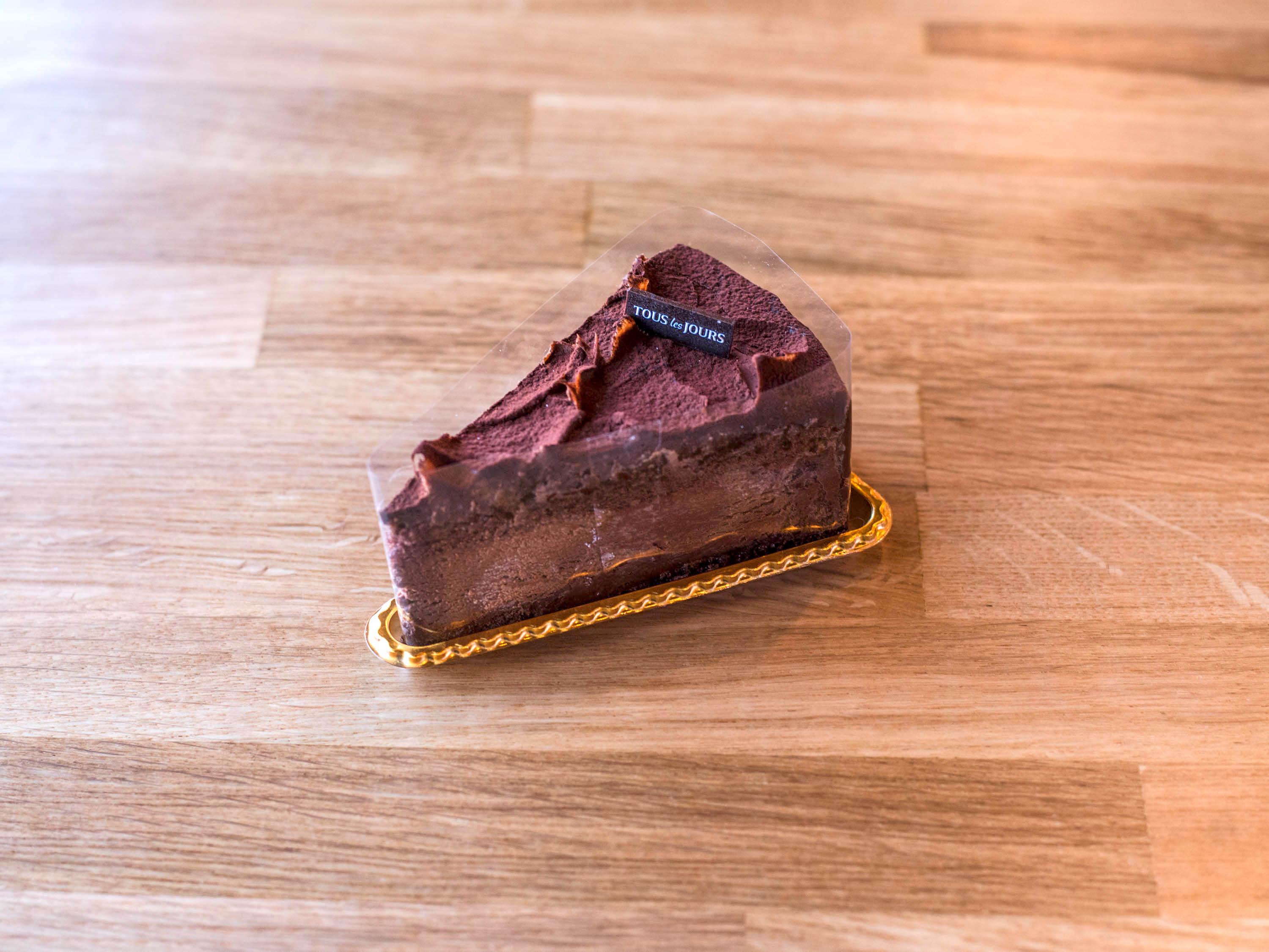Order Chocolate Gateau Sliced Cake 쵸코렛크림슬라이스케잌 food online from Tous Les Jours store, Carrollton on bringmethat.com
