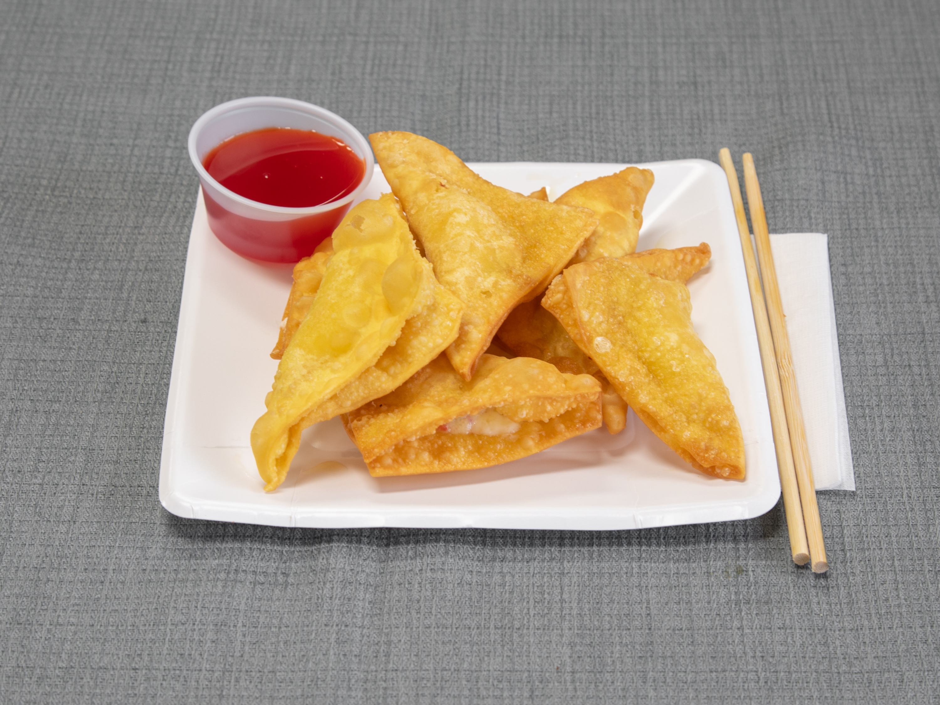 Order 11. Cheese Wonton food online from Fortune Chinese Restaurant store, Floral Park on bringmethat.com