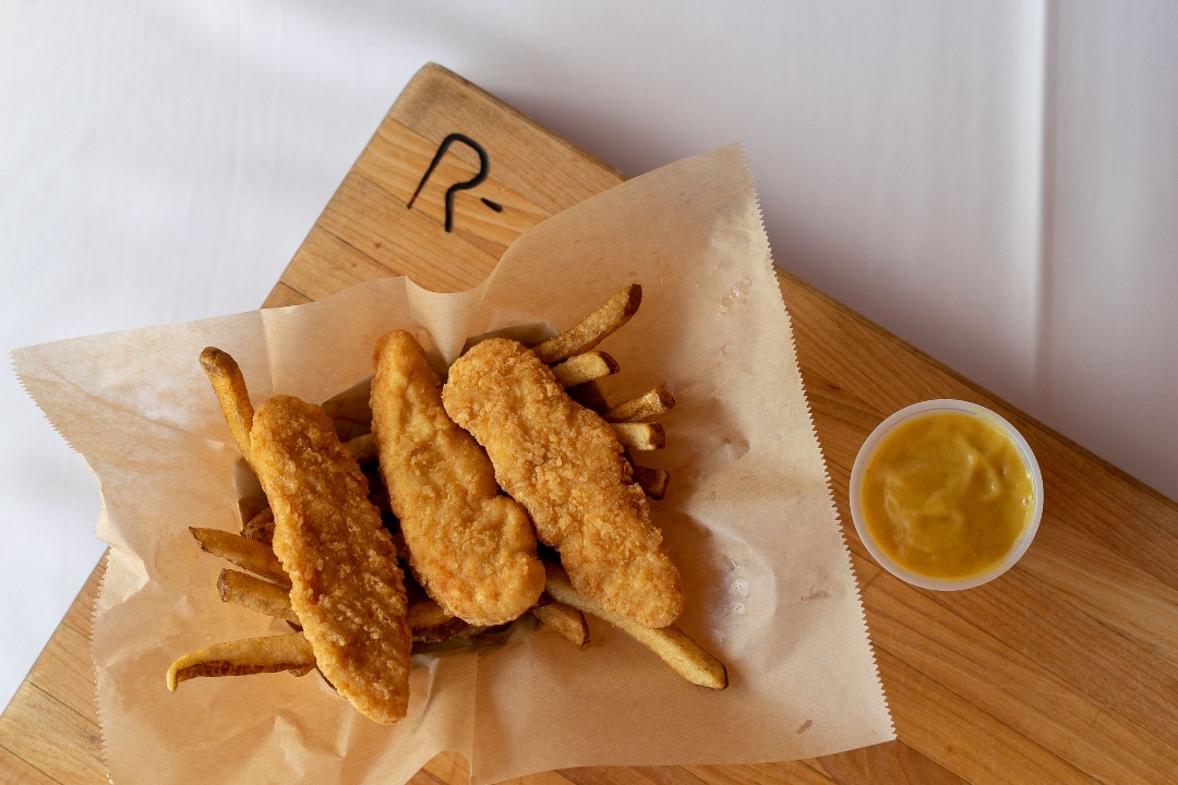 Order 5 Piece Chicken Tenders With Fries food online from Rocklands store, Washington on bringmethat.com