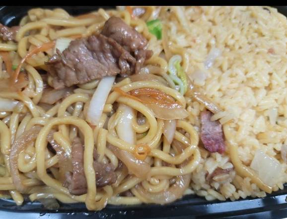 Order C17. Beef Lo Mein-牛捞面C套 food online from Mr. Wonton store, Egg Harbor Township on bringmethat.com