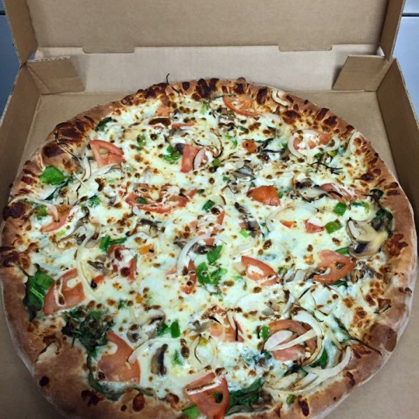 Order Primavera Pizza food online from Ricky's New York Pizza store, Durham on bringmethat.com